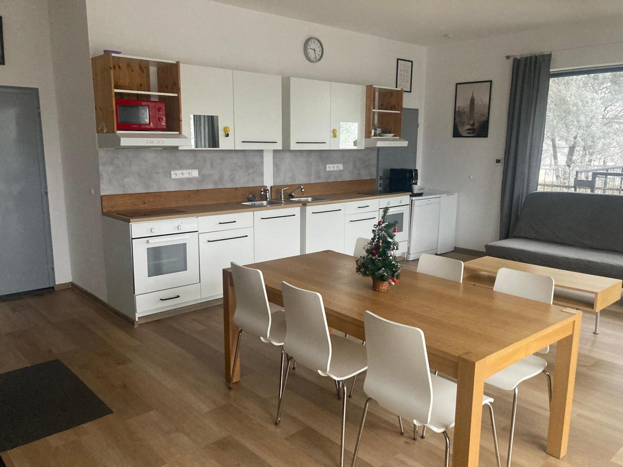 Kuk Racice Apartment Luaran gambar